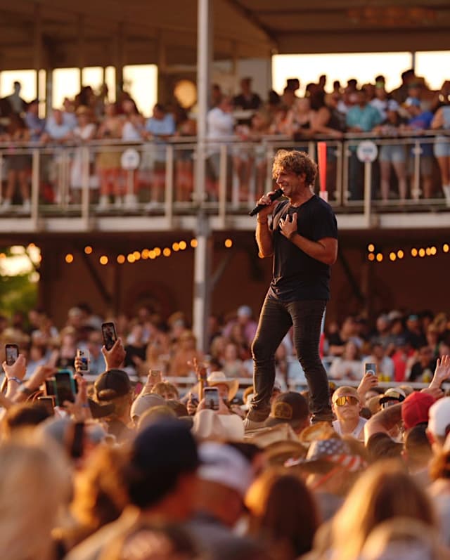 billy currington